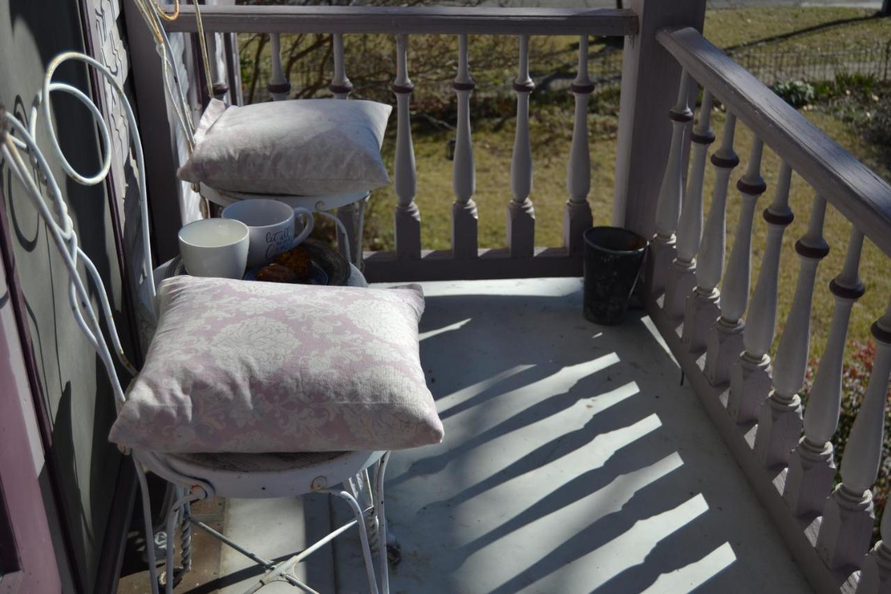 Carleton House Bed And Breakfast Bonham Eksteriør bilde